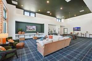 Smart TV, stereo, offices