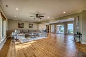 TV, fireplace - Escape to Hilltop Estate—a newly renovated 5BR, 3BA mountain retreat (Blue Ridge)
