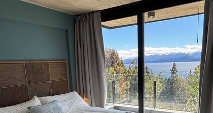Calido departamento con vista al Nahuel Huapi en Bariloche
