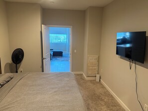 2 室のベッドルーム、アイロン / アイロン台、インターネット、ベッドシーツ