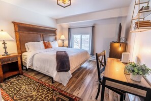 2 عدّة غرف نوم ومكواة/لوح كي وواي فاي وملاءات أسرّة