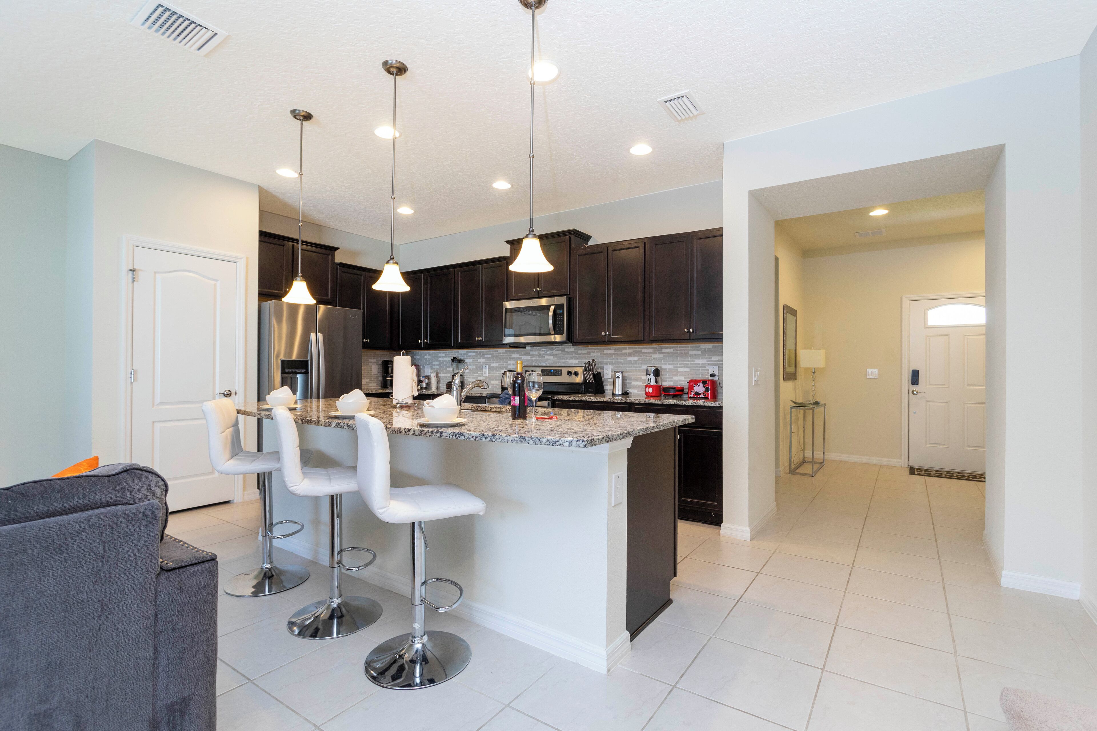 Refrigerador, microondas, horno, placa de cocina