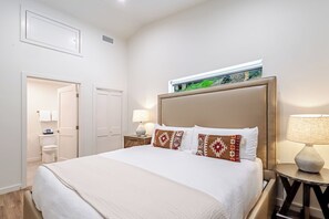 2 bedrooms, Internet, bed sheets - Mountain Serenity at Hemlocks #8 by NOC (Bryson City)