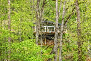 Property grounds - Mountain Serenity at Hemlocks #8 by NOC (Bryson City)