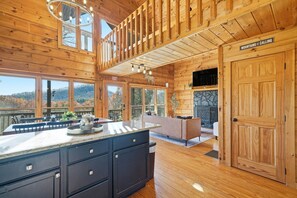 Living area - Moose Tracks ~ Views ~ Hot Tub (Cherry Log)