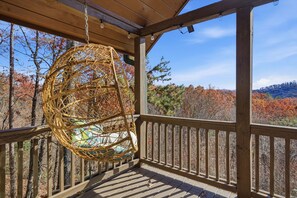 Property grounds - Moose Tracks ~ Views ~ Hot Tub (Cherry Log)