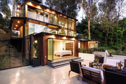 The Amalfi Glass Sanctuary – LA’ Riviera Coast