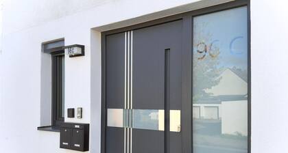 Apartment in the Grafschaft with Shared Terrace, Private Garden, and Wi-Fi