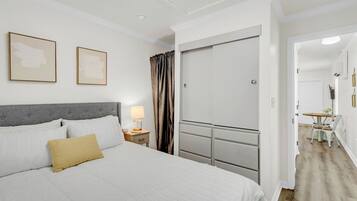 1 bedroom, iron/ironing board, free WiFi, bed sheets