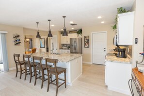 Fridge, microwave, oven, stovetop - Private Pool, Boating dock, on Canal to Charlotte Harbor and Gulf, Close to beaches and activities (Port Charlotte)