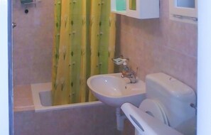 bathroom - Beautiful home in Bol (Bol)