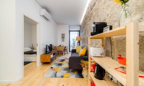 Interior - Nomad's Netto & Subway - Lovely Terrace (Porto)
