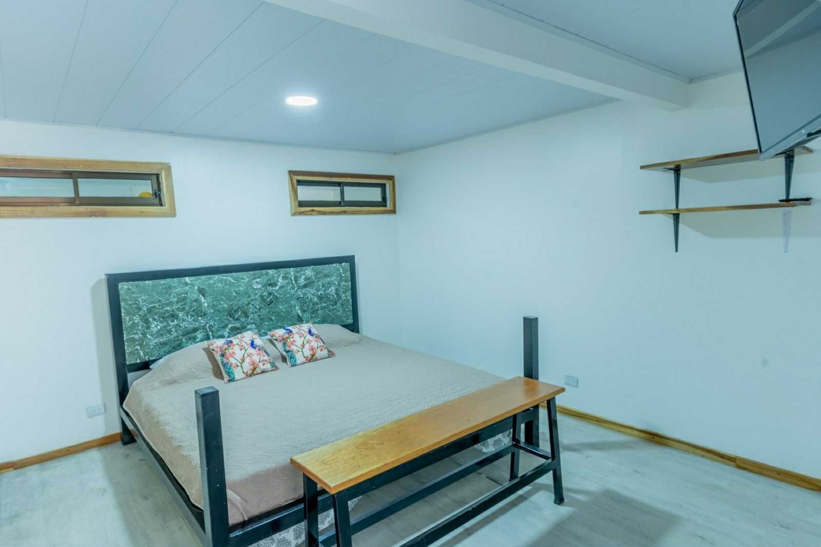 1 室のベッドルーム、WiFi、ベッドシーツ