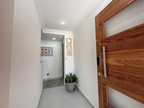 Pintu masuk properti