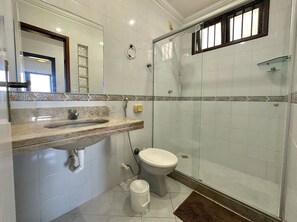 Shower, towels, soap, shampoo