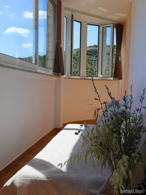 Interior - Apartments Juras - Studio Apartment with Balcony and Side Sea View (Tea) (Rogoznica)