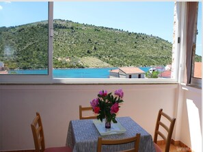 Dining - Apartments Juras - Studio Apartment with Sea View (Mia) (Rogoznica)