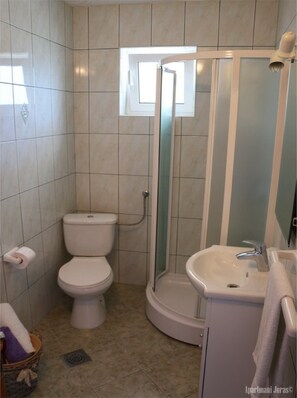 Shower, hair dryer, towels - Apartments Juras - Studio Apartment with Sea View (Marija) (Rogoznica)