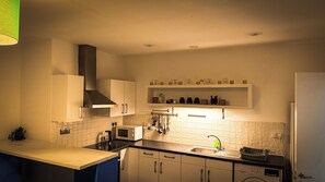 Private kitchen - A walk away from all the attractions in Manchester City Centre. (Salford)