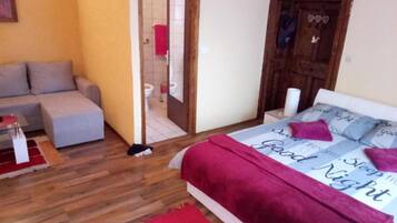 1 bedroom, internet, bed sheets