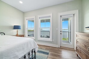 6 bedrooms, iron/ironing board, travel cot, free WiFi - 6BD / Sleeps 21/ Waterfront / Private Pool (gulf shores)