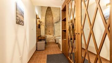 1 bedroom, iron/ironing board, Internet, bed sheets