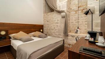 1 bedroom, iron/ironing board, Internet, bed sheets