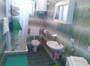 Shower, hair dryer, towels - Apartments Verović Rab Banjol - Two Bedroom Apartment With Terrace (A3) (Banjol)