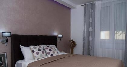 Ginko Rooms - Triple Room With Private Bathroom (A4)