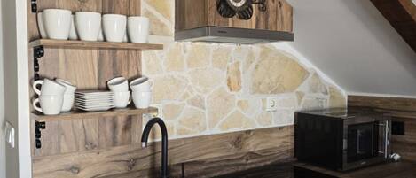 冰箱、微波炉、烤箱、洗碗机