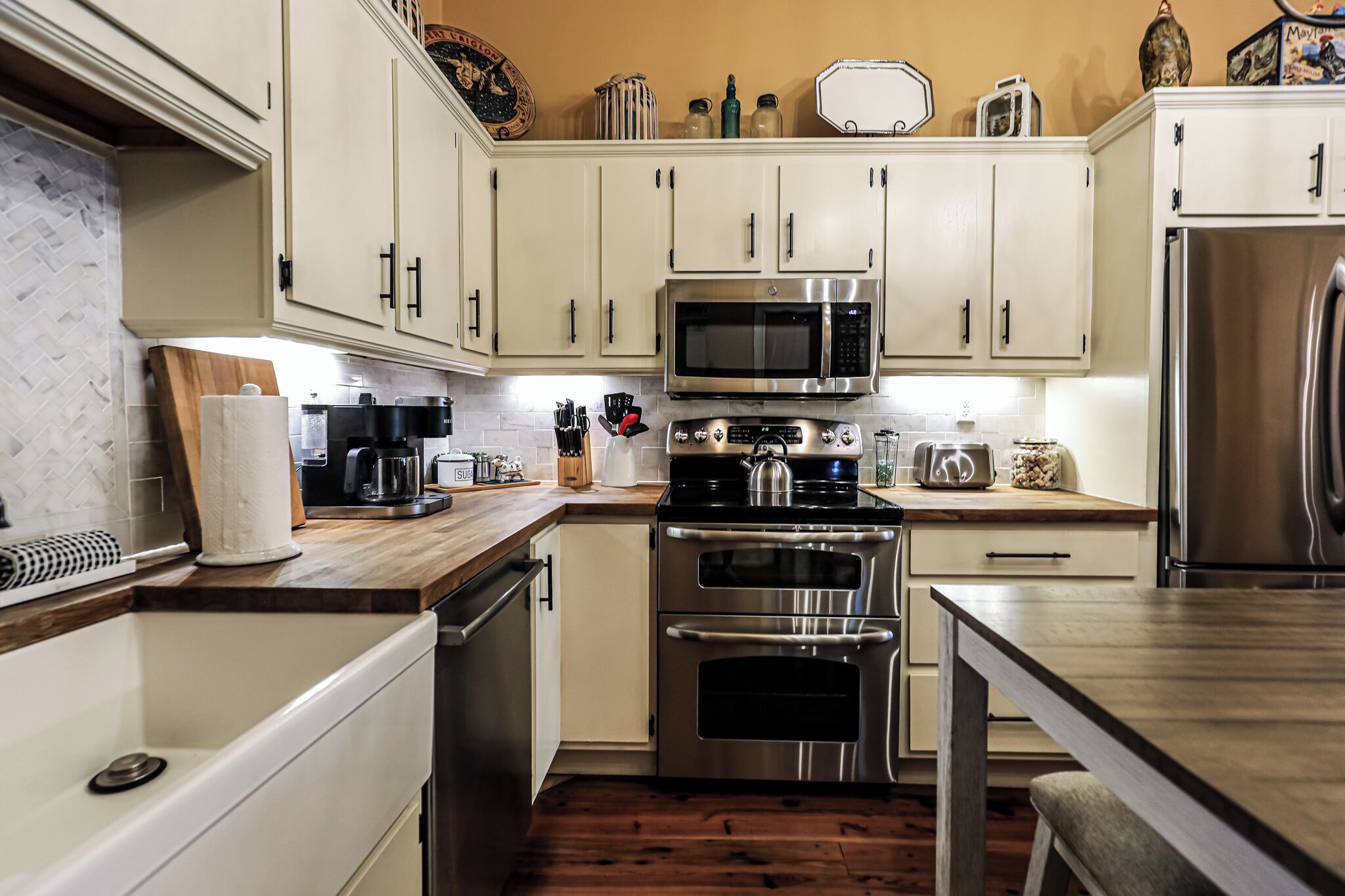 Microwave, oven, stovetop, dishwasher