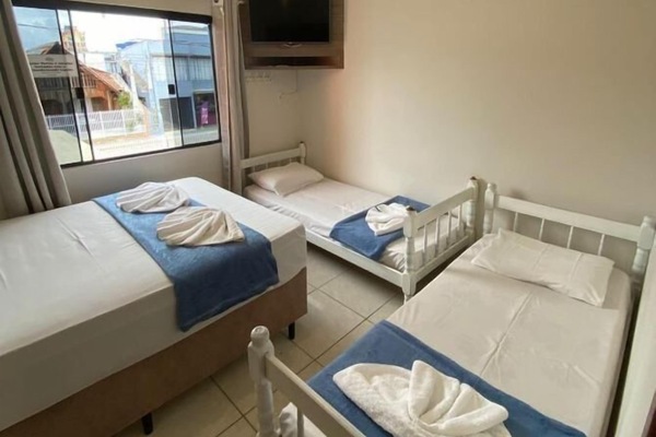 Quarto triplo básico | Wi-Fi de cortesia