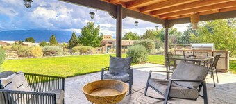 Mountain-View Escape Near Santa Ana Casino!