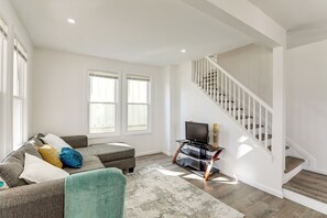 TV - 10 Mi to Lincoln Financial Field: Family Home! (National Park)