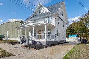 Exterior - 10 Mi to Lincoln Financial Field: Family Home! (National Park)