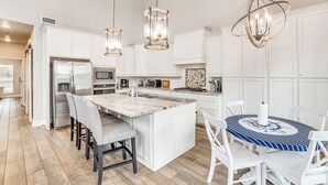 Dining - Private Dock & Yard! Modern Getaway in Mabank (Mabank)