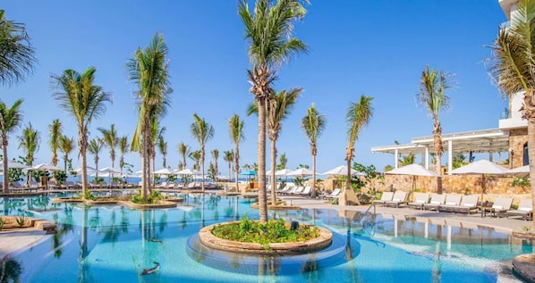 Piscine couverte, piscine extérieure