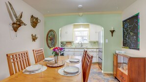 Unclassified image, 2 of 23, button - Mediterranean-Style Cottage Near Paso Robles  Slp4 (Atascadero)