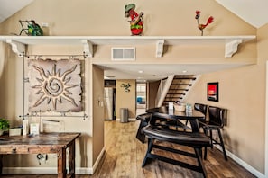 Dining - Charming Scottsdale Villa - Minutes to Old Town • Close to ASU • Garage Parking (Scottsdale)