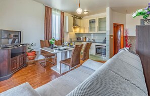 Interior - Awesome apartment in Pula with swimming pool (Pula)