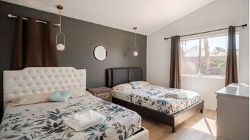 3 bedrooms, free WiFi, bed sheets, wheelchair access