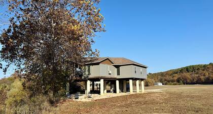 The Lookout Lodge by Stay Current River