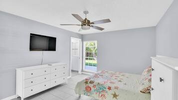 3 bedrooms, internet, bed sheets