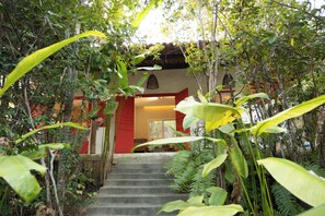 ファミリー バンガロー キッチン ガーデンビュー | テラス / パティオ