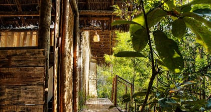 Na Floresta Glamping