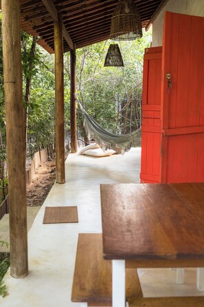 Family Bungalow, Kitchen, Garden View | Terrace/patio - Na Floresta Glamping (Porto de Pedras)