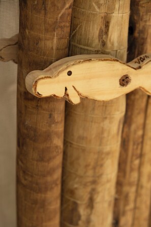 Cabana conforto, banheiro privativo, vista para o jardim | Escrivaninha, espaço de trabalho para notebook