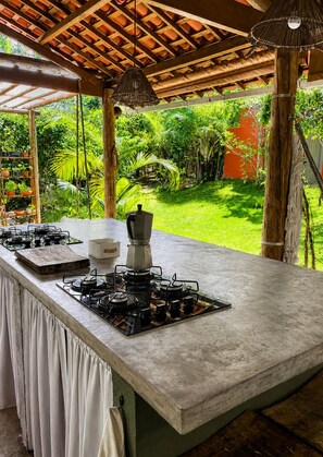 Tempat makan luar