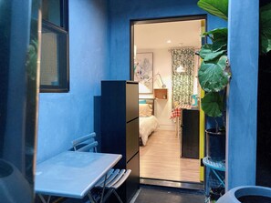 4 bedrooms, desk, iron/ironing board, travel cot - 4-bedroom house Rancho Park West Los Angeles with Parking (Los Angeles)