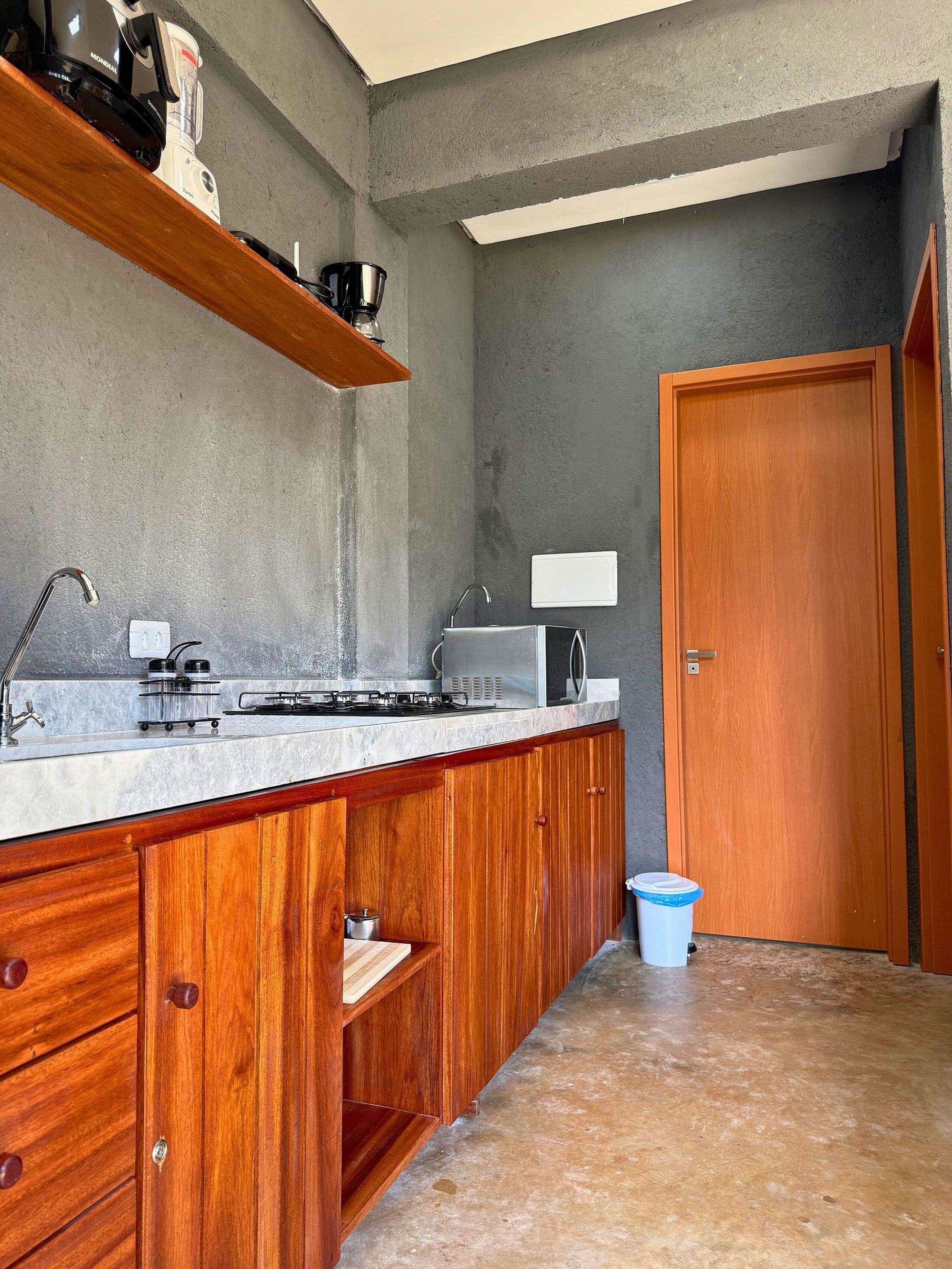 Studio | Private kitchen | Fridge, stovetop, cookware/dishes/utensils